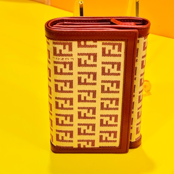 Fendi Red and Cream Monogram Wallet - Picture 13 of 13